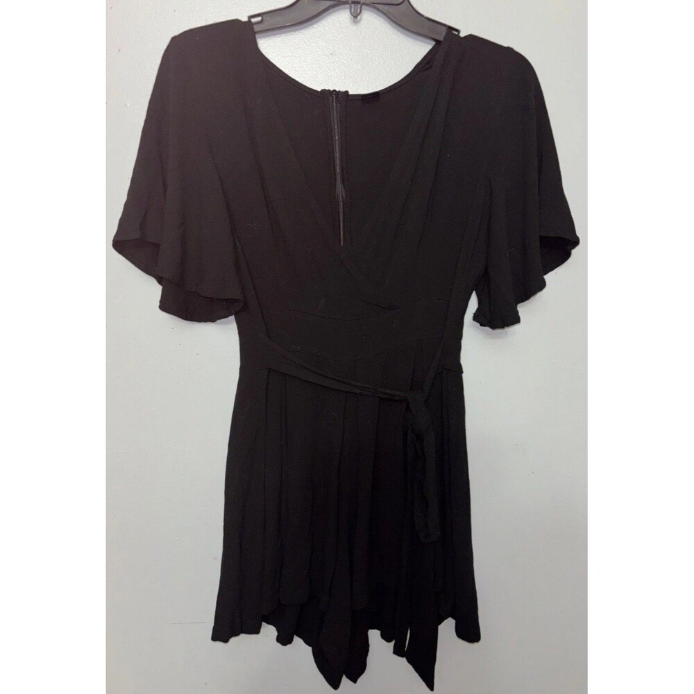 Shein Romper Jumpsuit Size M Black Shorts Outfit One Piece Belted Waist V-neck